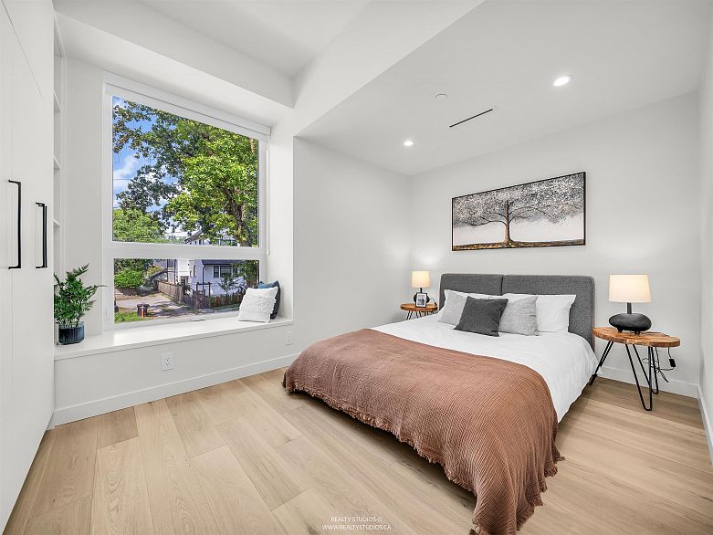 1 1120 E 23rd Avenue