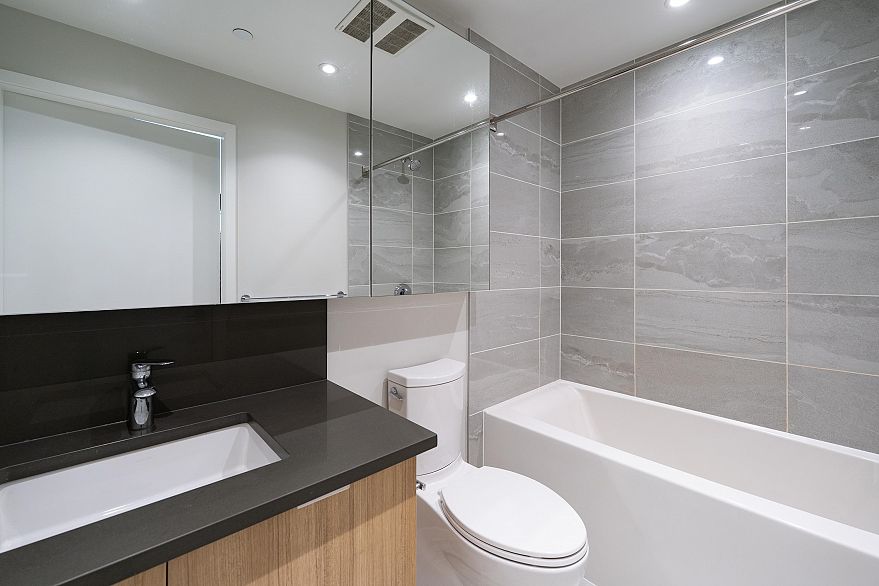 324 3430 E Kent Avenue