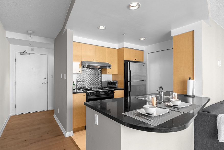 1203 1008 Cambie Street