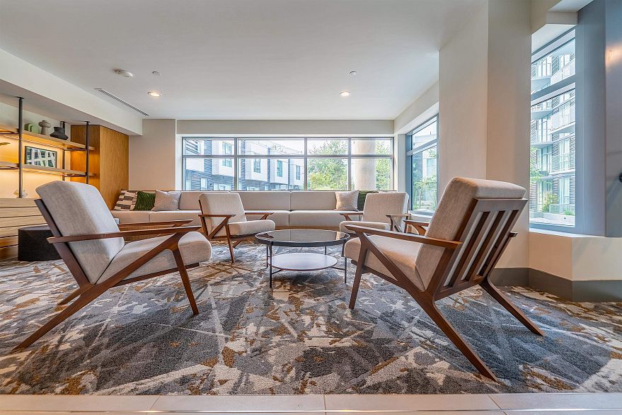 324 3430 E Kent Avenue