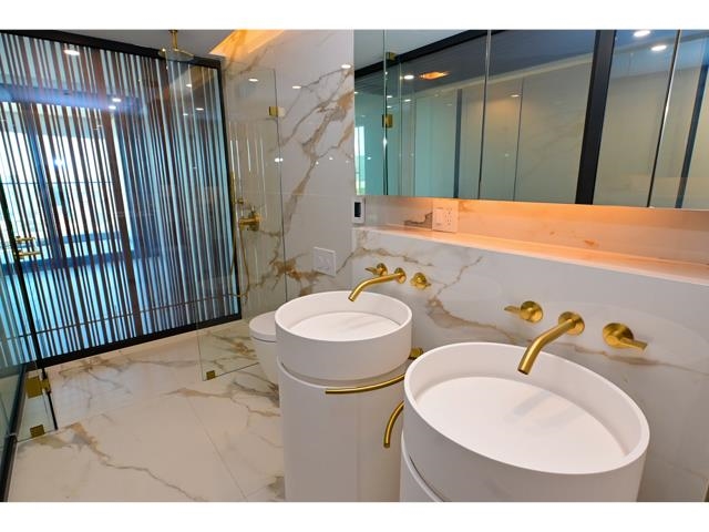 2204 1033 Nelson Street