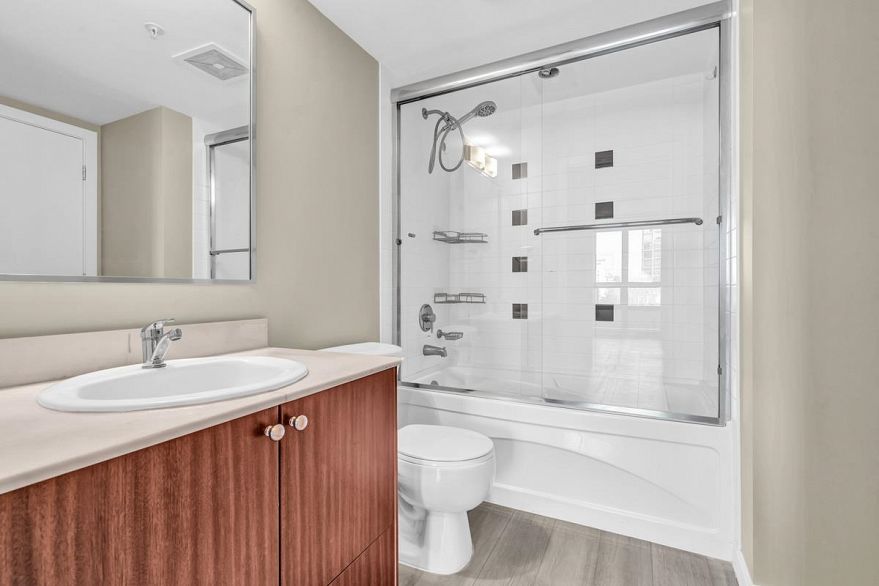 1008 933 Hornby Street