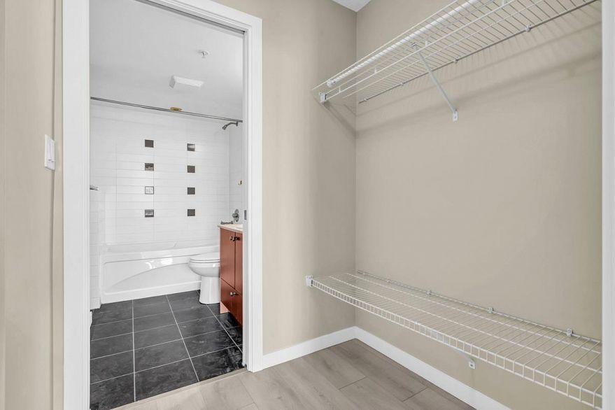 1008 933 Hornby Street