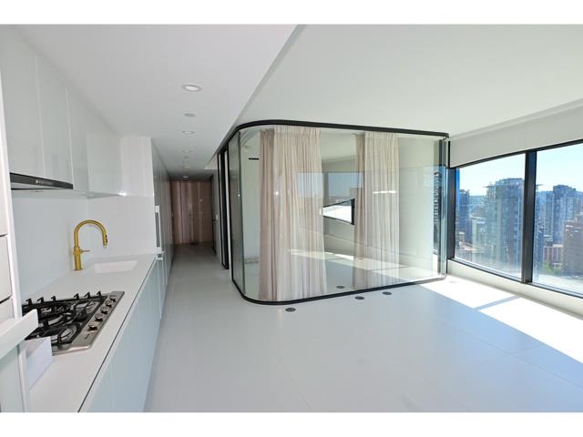 2204 1033 Nelson Street