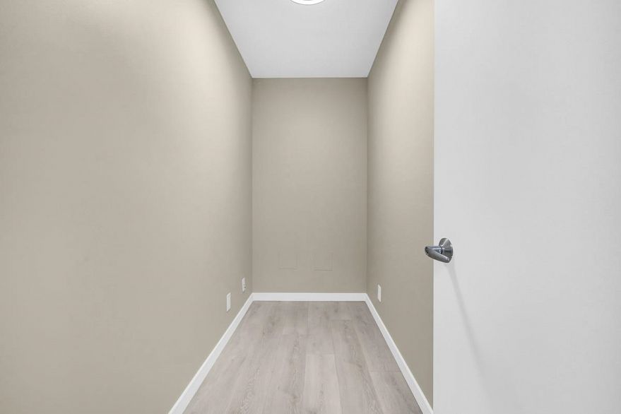 1008 933 Hornby Street