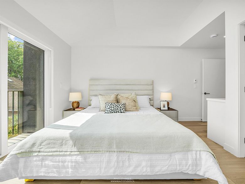 1 1120 E 23rd Avenue