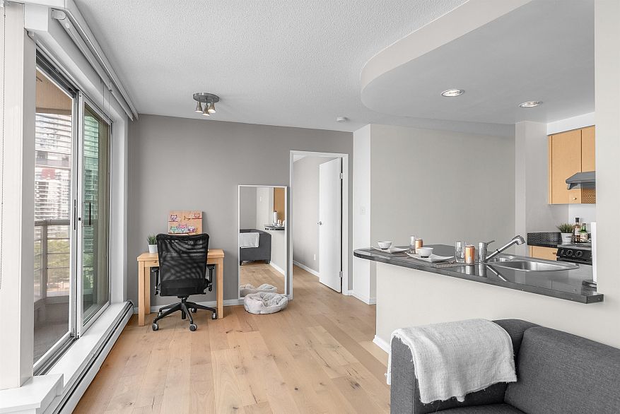 1203 1008 Cambie Street