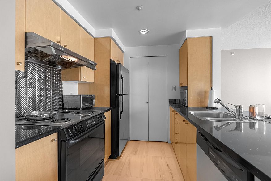 1203 1008 Cambie Street