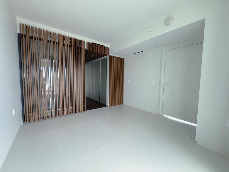 2204 1033 Nelson Street