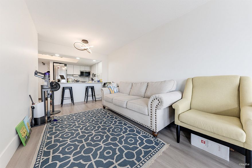 914 950 Drake Street