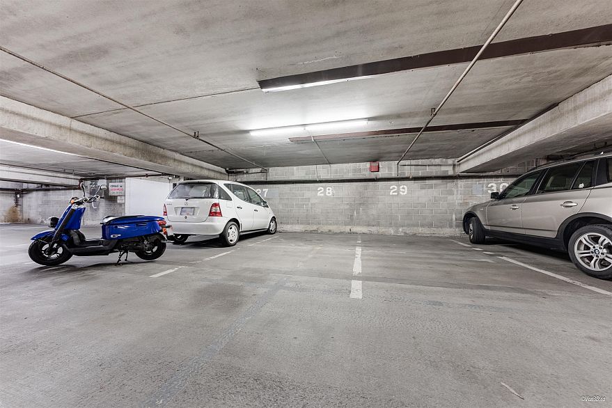 914 950 Drake Street