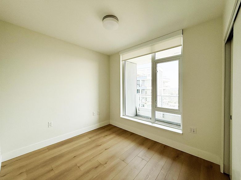 1702 8533 River District Crossing