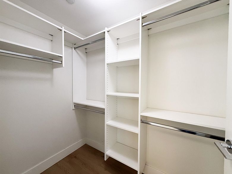 1702 8533 River District Crossing