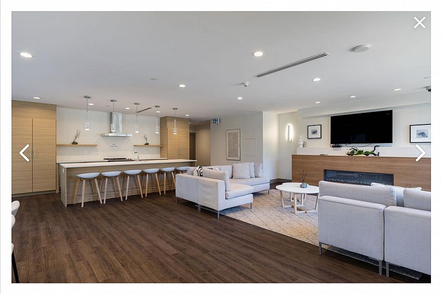 1702 8533 River District Crossing