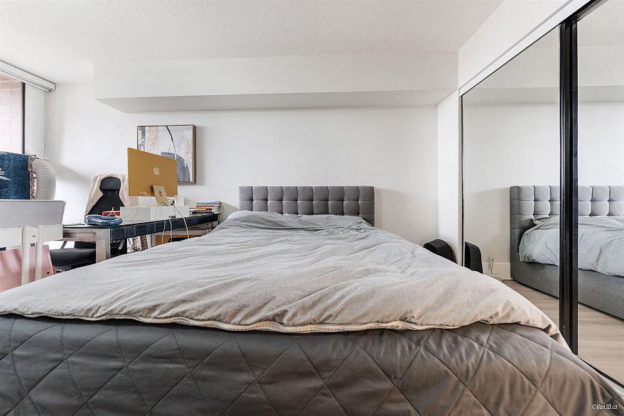 914 950 Drake Street