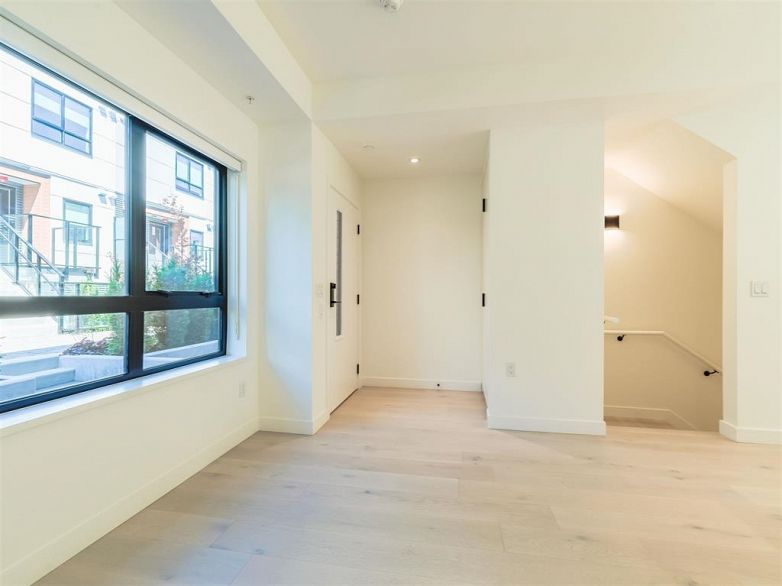 51 550 W 28th Avenue