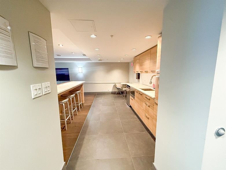 305 1783 Manitoba Street