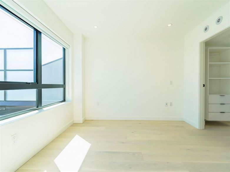 51 550 W 28th Avenue