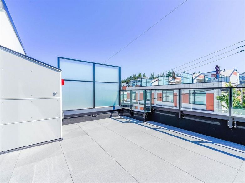 51 550 W 28th Avenue