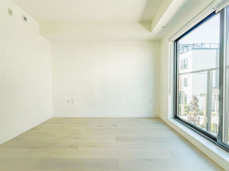 51 550 W 28th Avenue