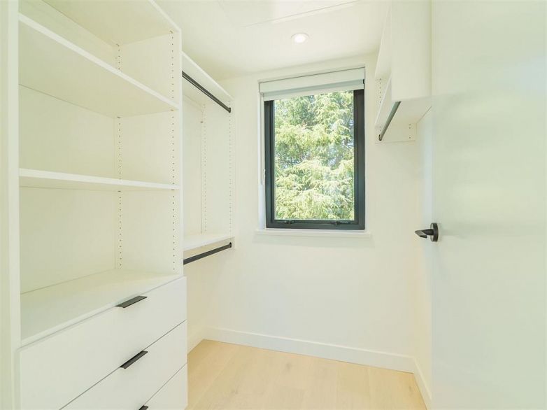 51 550 W 28th Avenue