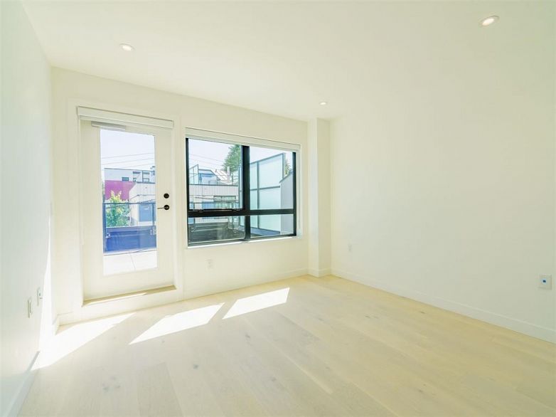 51 550 W 28th Avenue