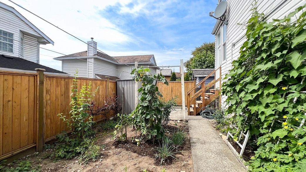 1860 SE Marine Drive