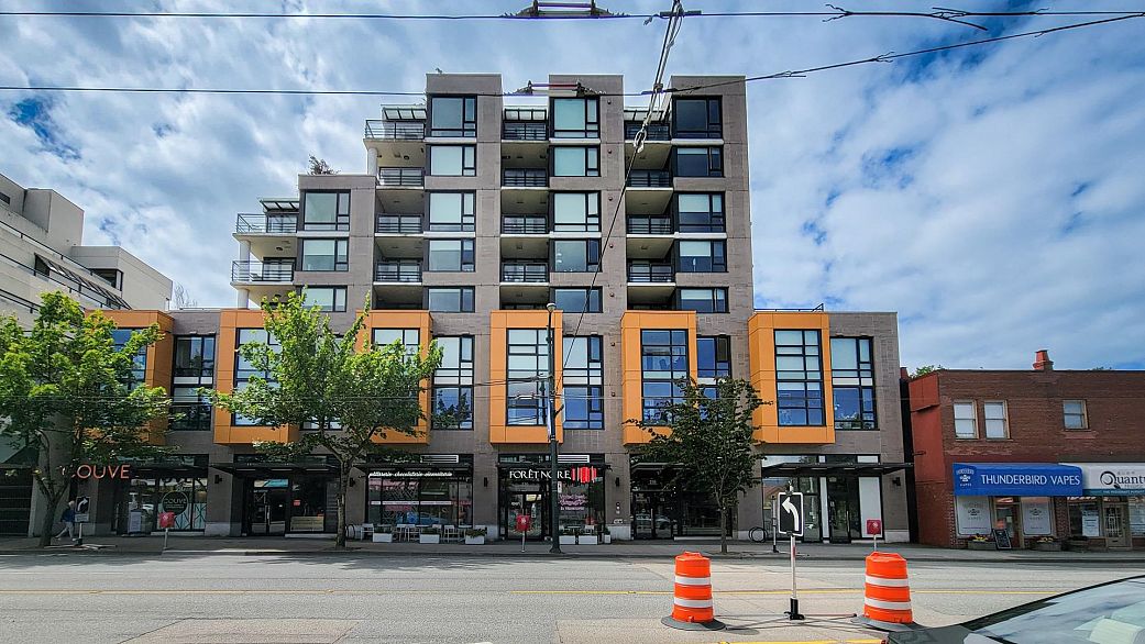 312 238 W Broadway