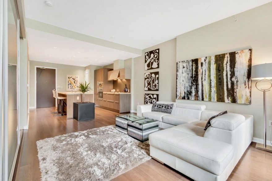 1618 COLUMBIA STREET, Vancouver BC V5Y 0B9