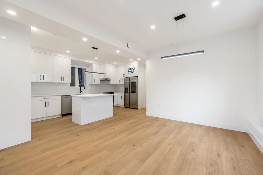 2 3096 Vanness Avenue