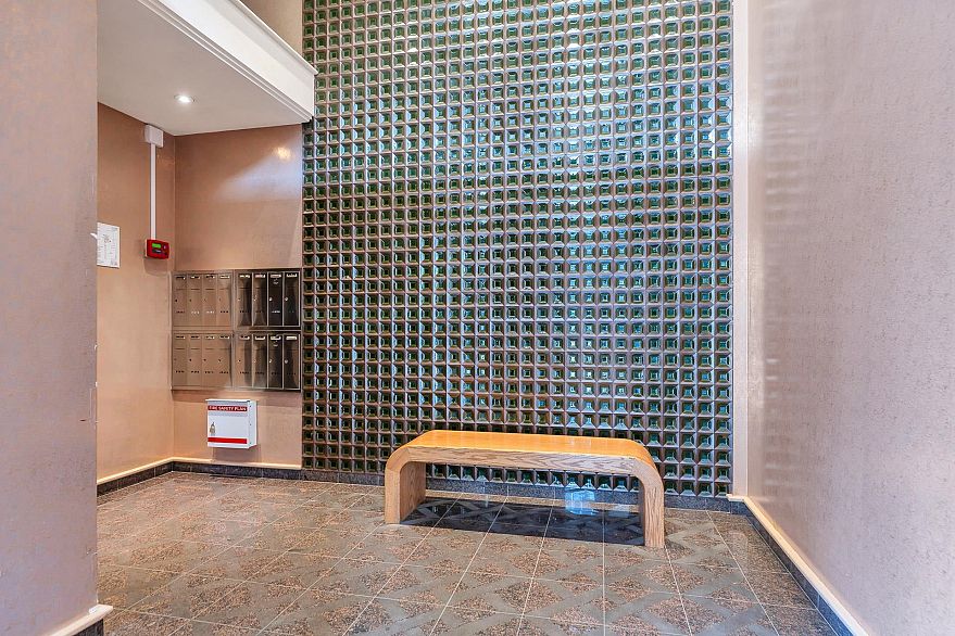 201 845 Chilco Street