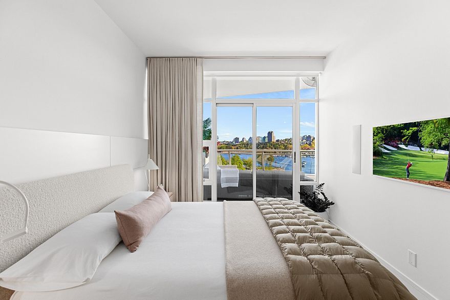 701 628 Kinghorne Mews