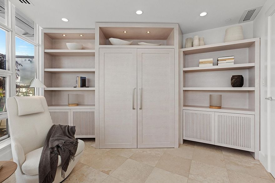 701 628 Kinghorne Mews