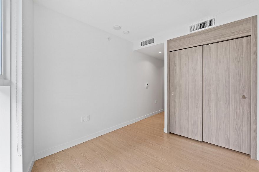 684 87 Nelson Street