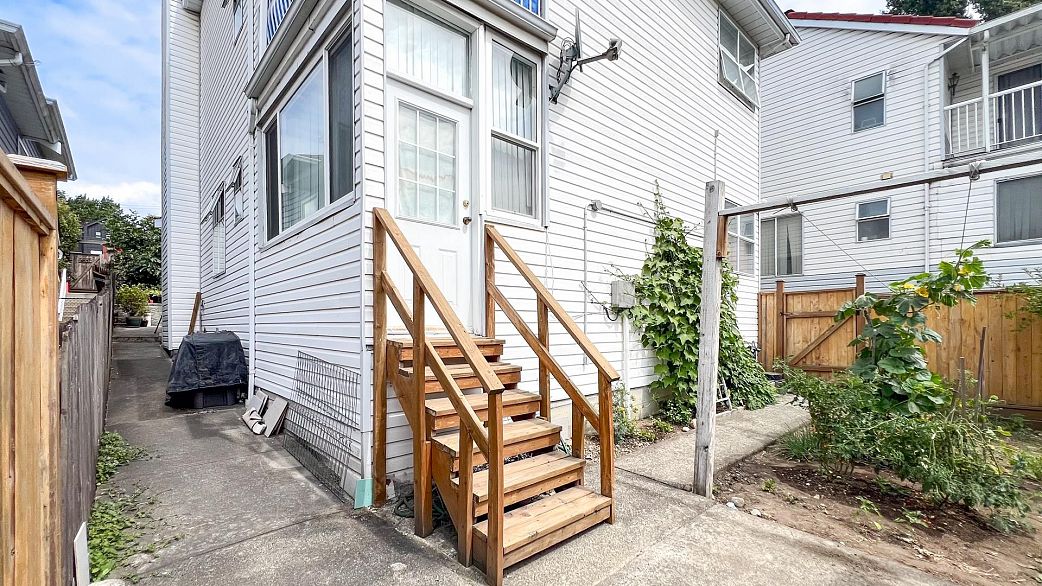 1860 SE Marine Drive