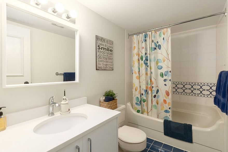 218 2320 W 40th Avenue