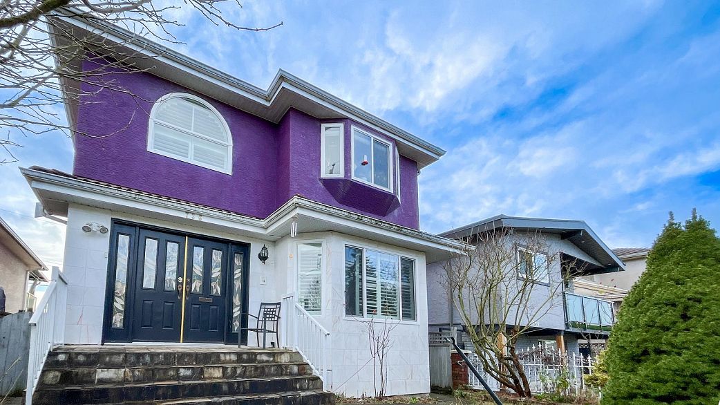 736 E 55th Avenue