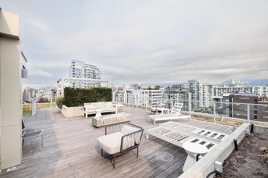 606 180 E 2nd Avenue