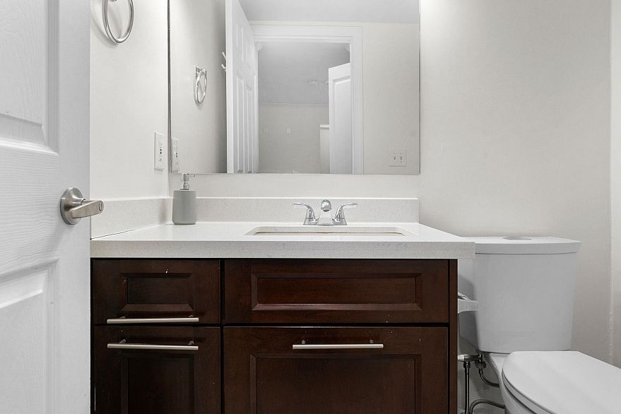 306 3624 Fraser Street