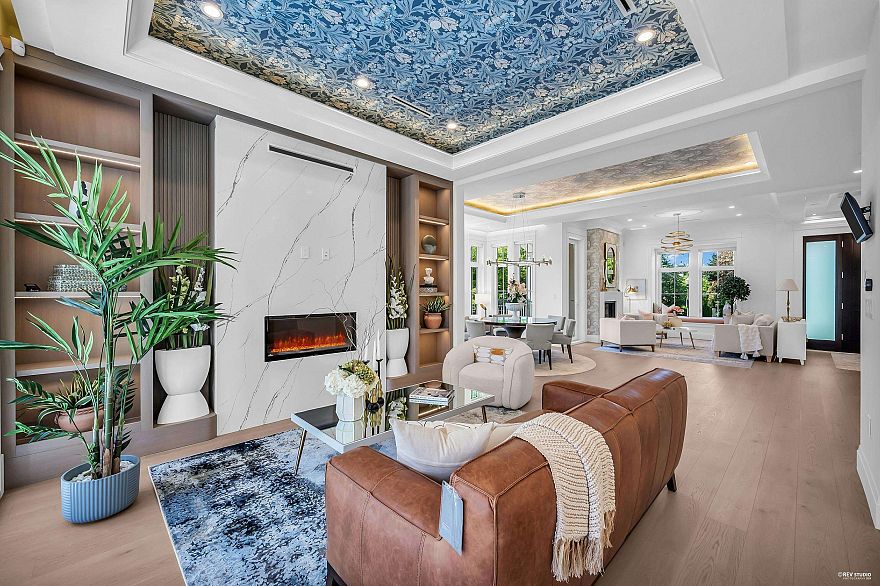 6238 Churchill Street