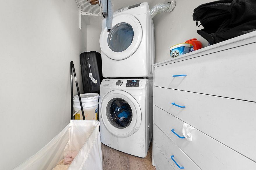 306 3624 Fraser Street