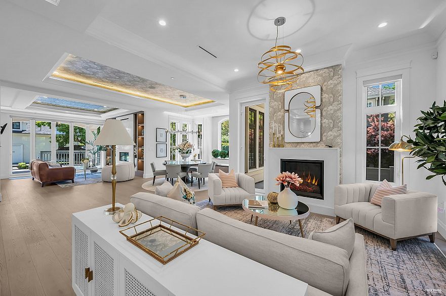 6238 Churchill Street