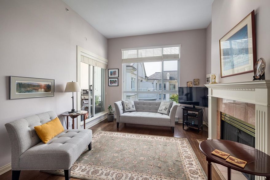 403 5735 Hampton Place