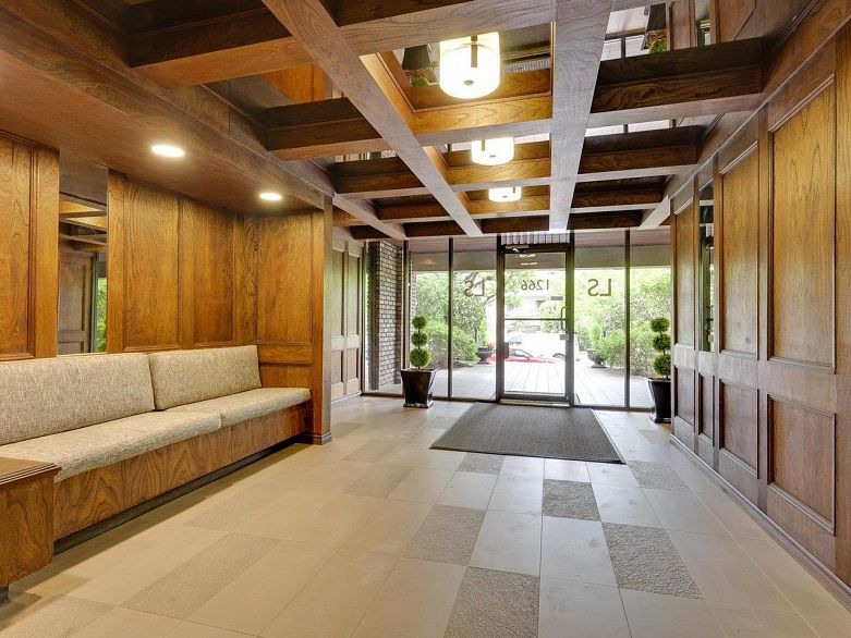 102 1266 W 13th Avenue