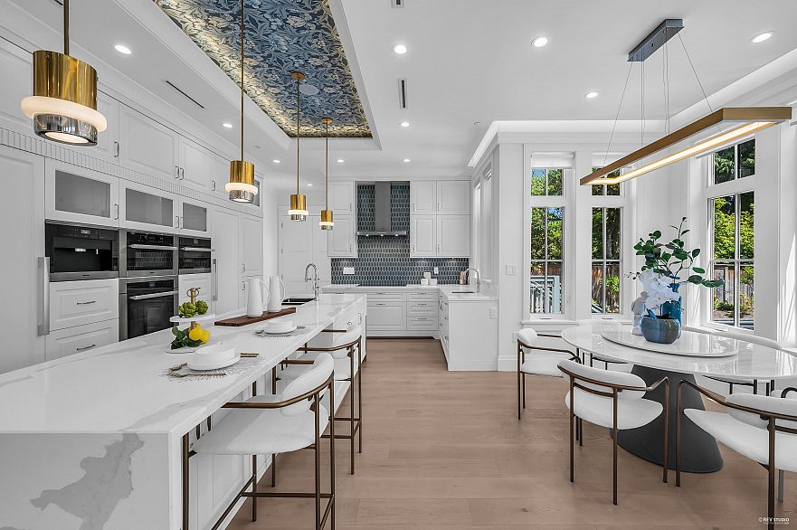 6238 Churchill Street