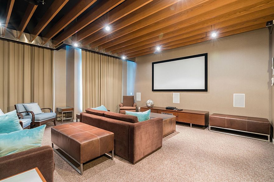 605 1005 Beach Avenue