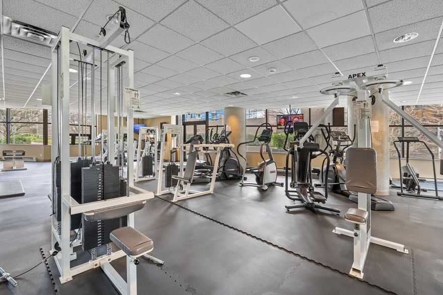 2202 1331 Alberni Street