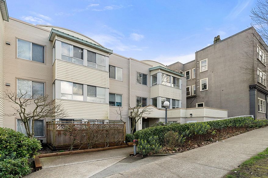 306 3624 Fraser Street