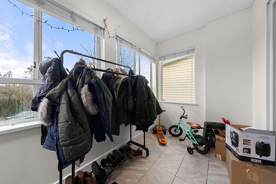 306 3624 Fraser Street