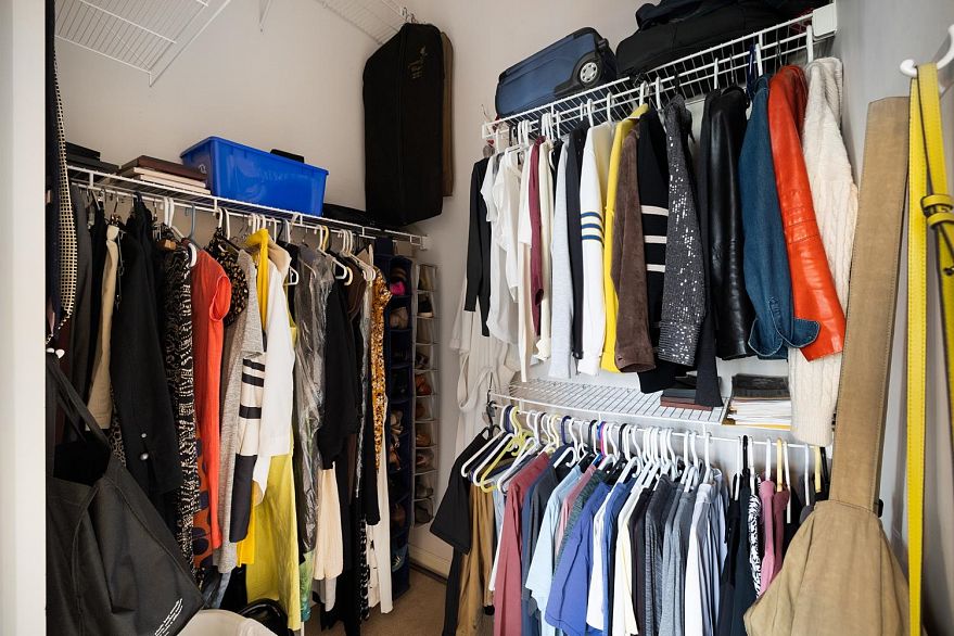 403 5735 Hampton Place